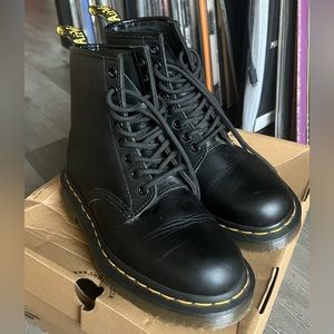 Dr.Martens 1460 Slip Resistant Boots in Black
